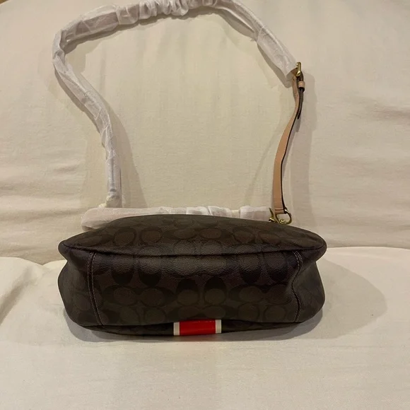 Coach signature crossbody purse - Picture 3 of 4